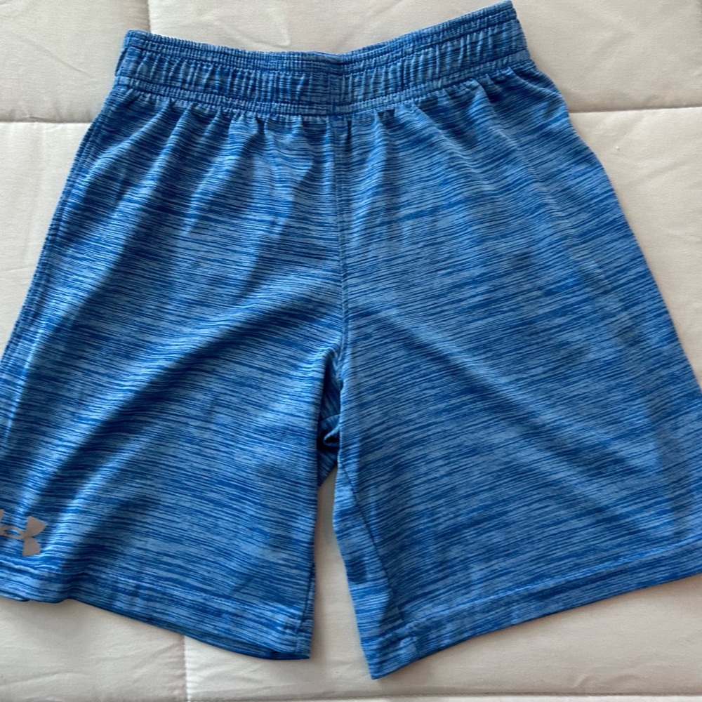 Under Armour mesh shorts lightly used, great condition